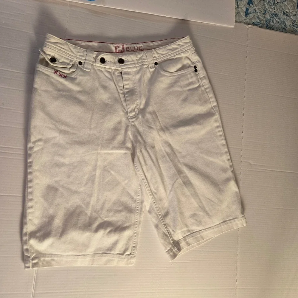 Vintage CJ Blue Womens Bermuda Shorts White  Size 14‎ Denim  Rainbow Embroidery